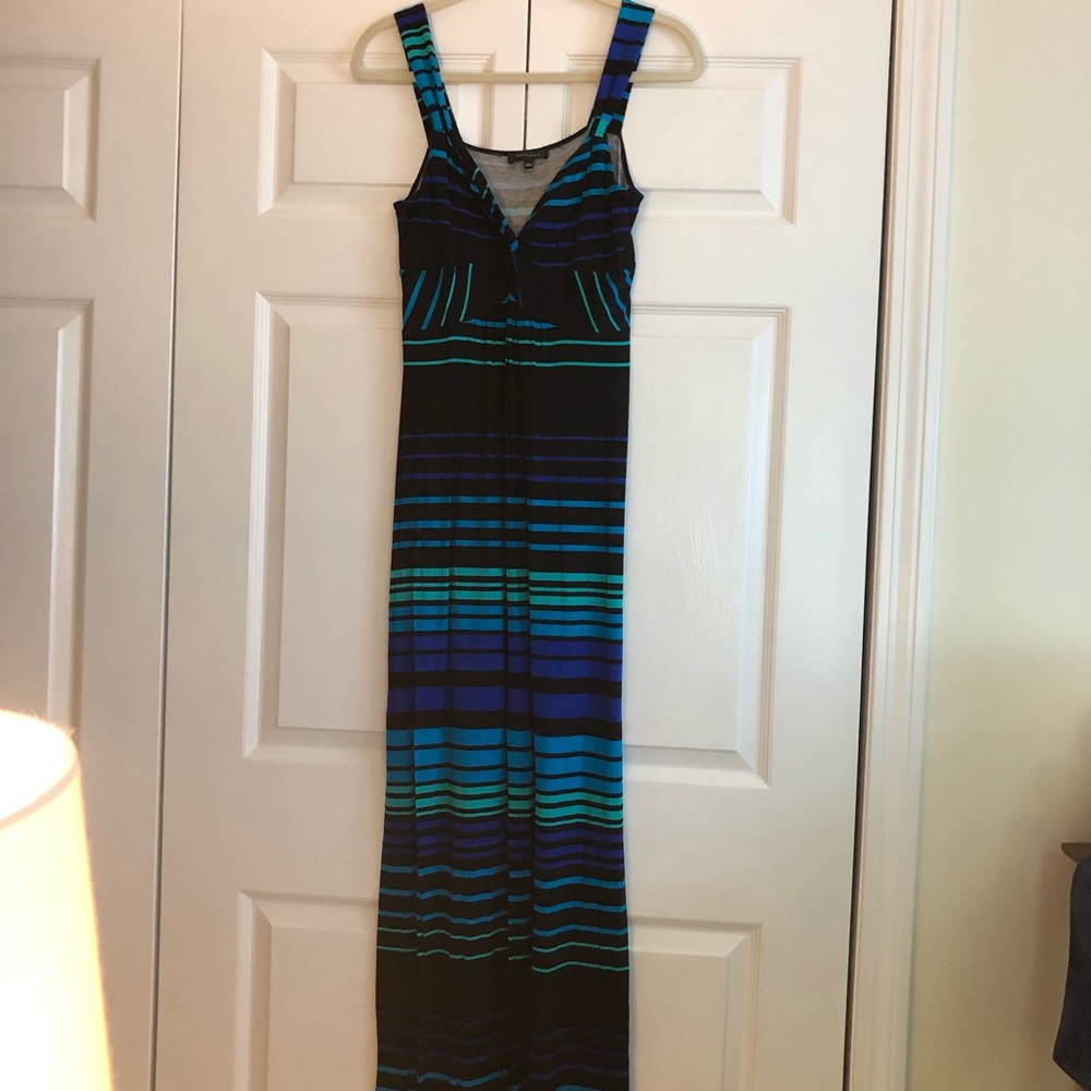Sleeveless maxi dress